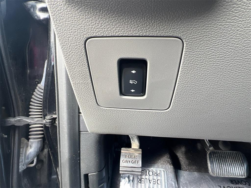 used 2016 Ford F-150 car, priced at $15,500