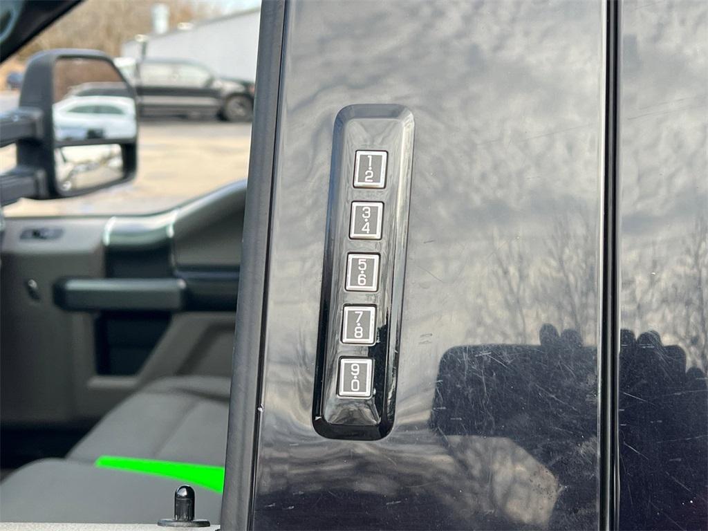 used 2016 Ford F-150 car, priced at $15,500