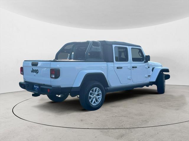 used 2023 Jeep Gladiator car, priced at $31,500