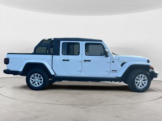 used 2023 Jeep Gladiator car, priced at $31,500