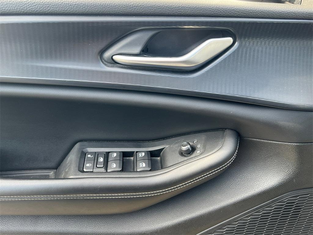 used 2023 Jeep Grand Cherokee L car, priced at $27,500