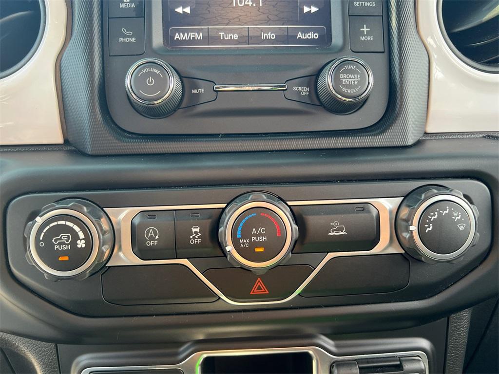 used 2021 Jeep Gladiator car, priced at $28,500