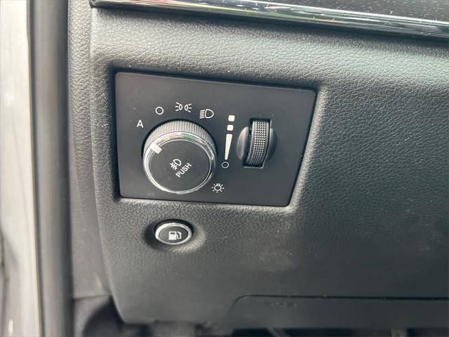 used 2015 Jeep Grand Cherokee car, priced at $13,000