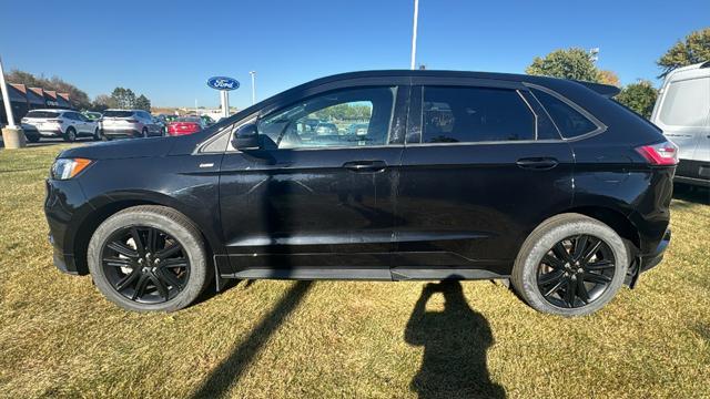 used 2022 Ford Edge car, priced at $30,000