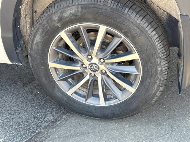 used 2018 Toyota Highlander car, priced at $21,000