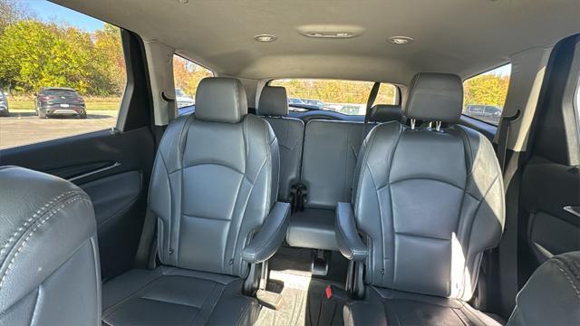 used 2019 Buick Enclave car, priced at $18,000