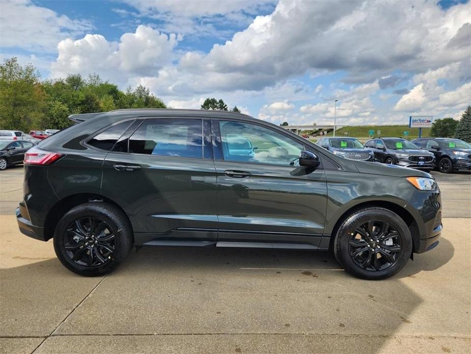 new 2024 Ford Edge car, priced at $38,620