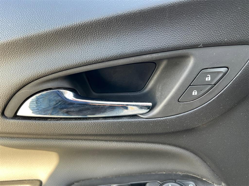 used 2022 Chevrolet Equinox car, priced at $21,000