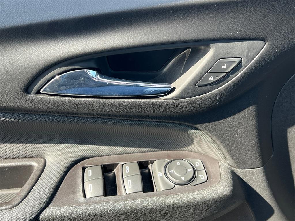 used 2022 Chevrolet Equinox car, priced at $23,000