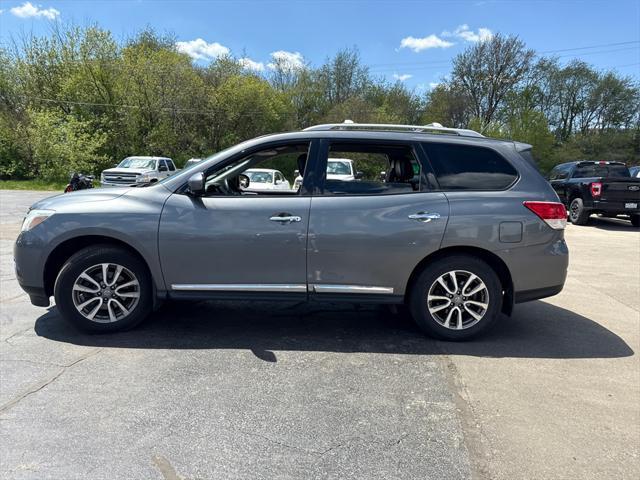 used 2015 Nissan Pathfinder car, priced at $10,000