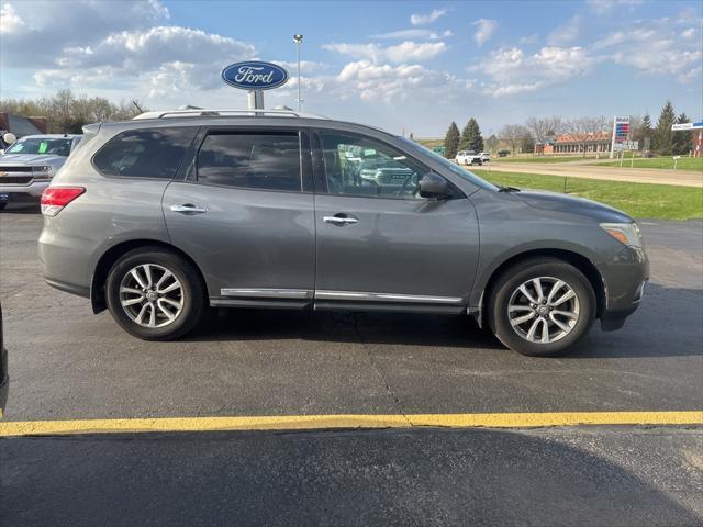 used 2015 Nissan Pathfinder car, priced at $10,000