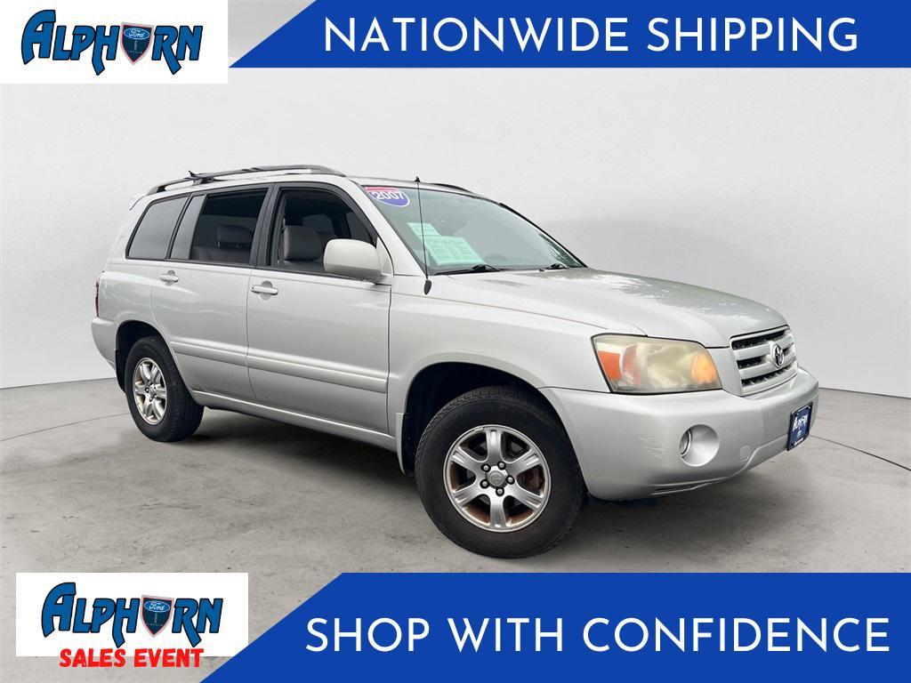 used 2007 Toyota Highlander car, priced at $6,000