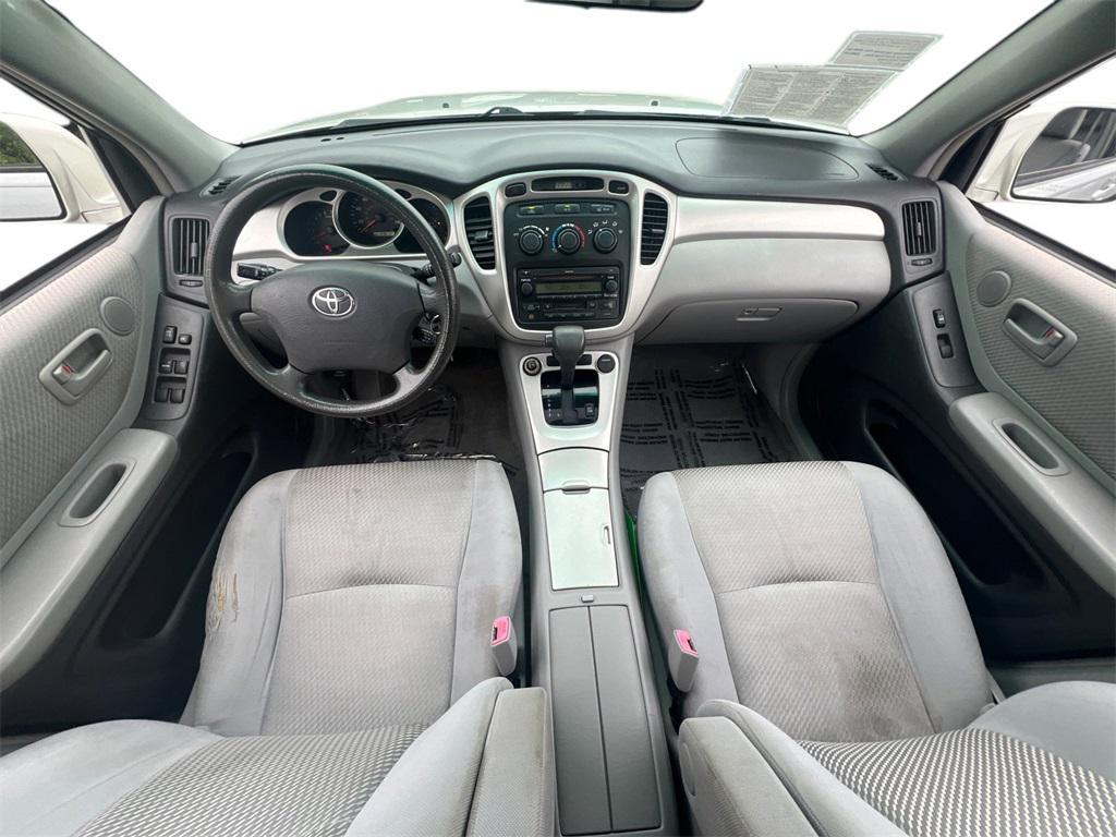 used 2007 Toyota Highlander car, priced at $6,000