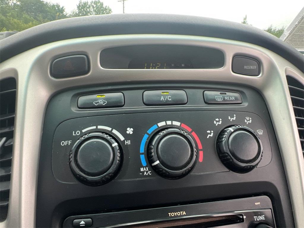 used 2007 Toyota Highlander car, priced at $6,000