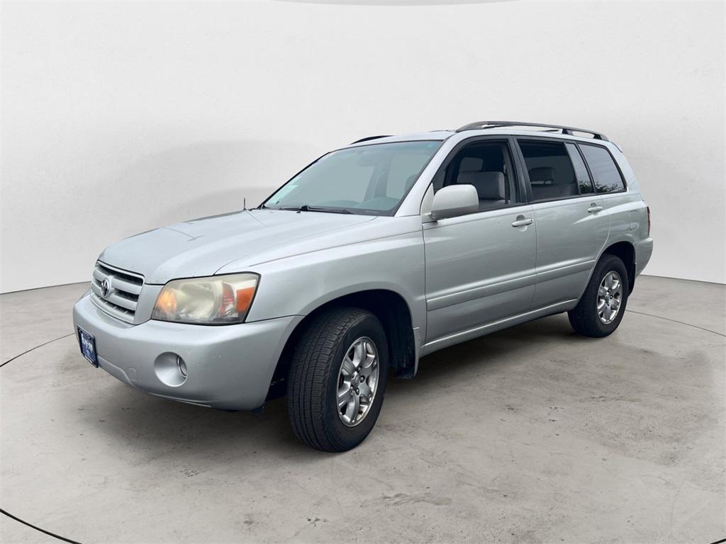 used 2007 Toyota Highlander car, priced at $6,000