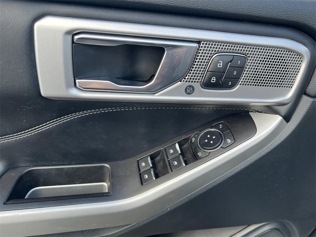 used 2022 Ford Explorer car, priced at $35,000