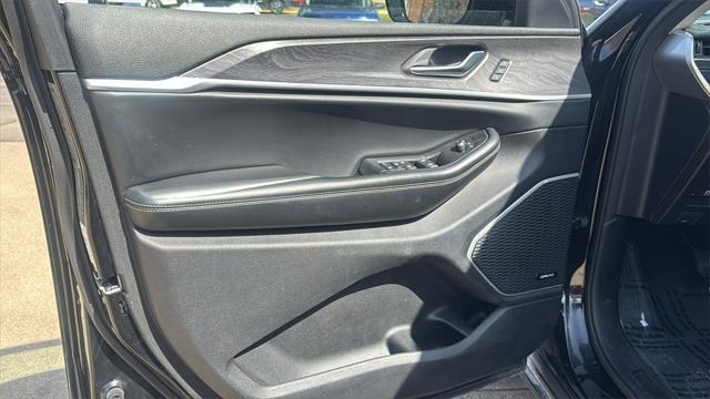 used 2021 Jeep Grand Cherokee L car, priced at $28,000