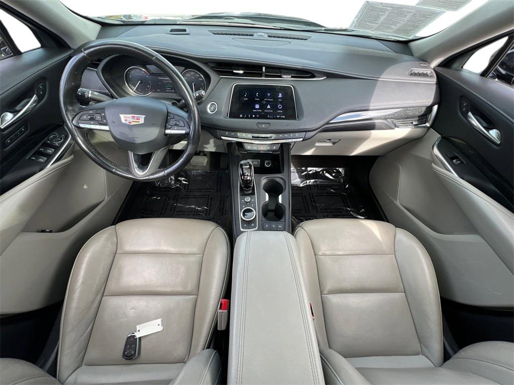 used 2021 Cadillac XT4 car, priced at $22,500