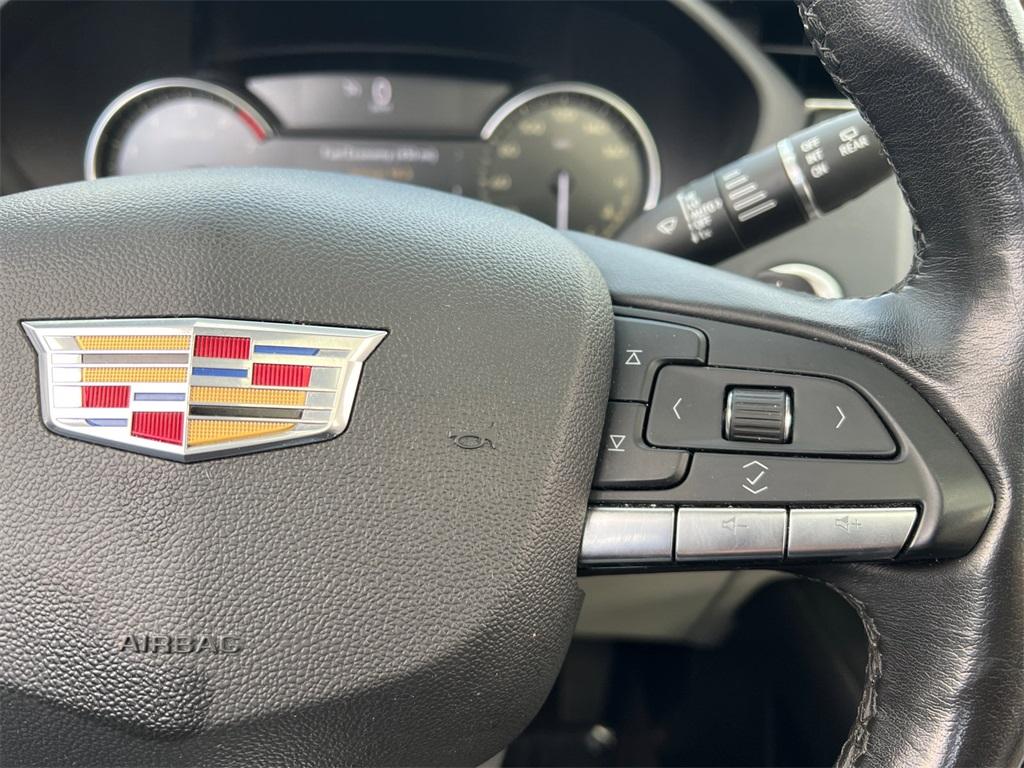 used 2021 Cadillac XT4 car, priced at $22,500