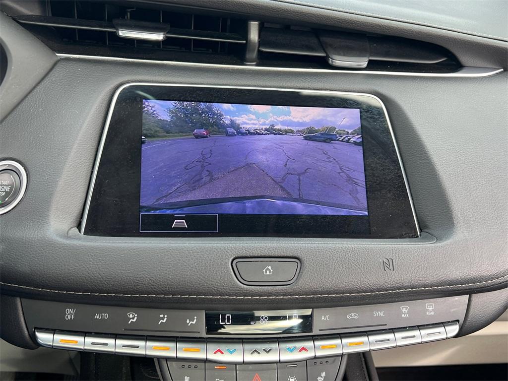 used 2021 Cadillac XT4 car, priced at $22,500