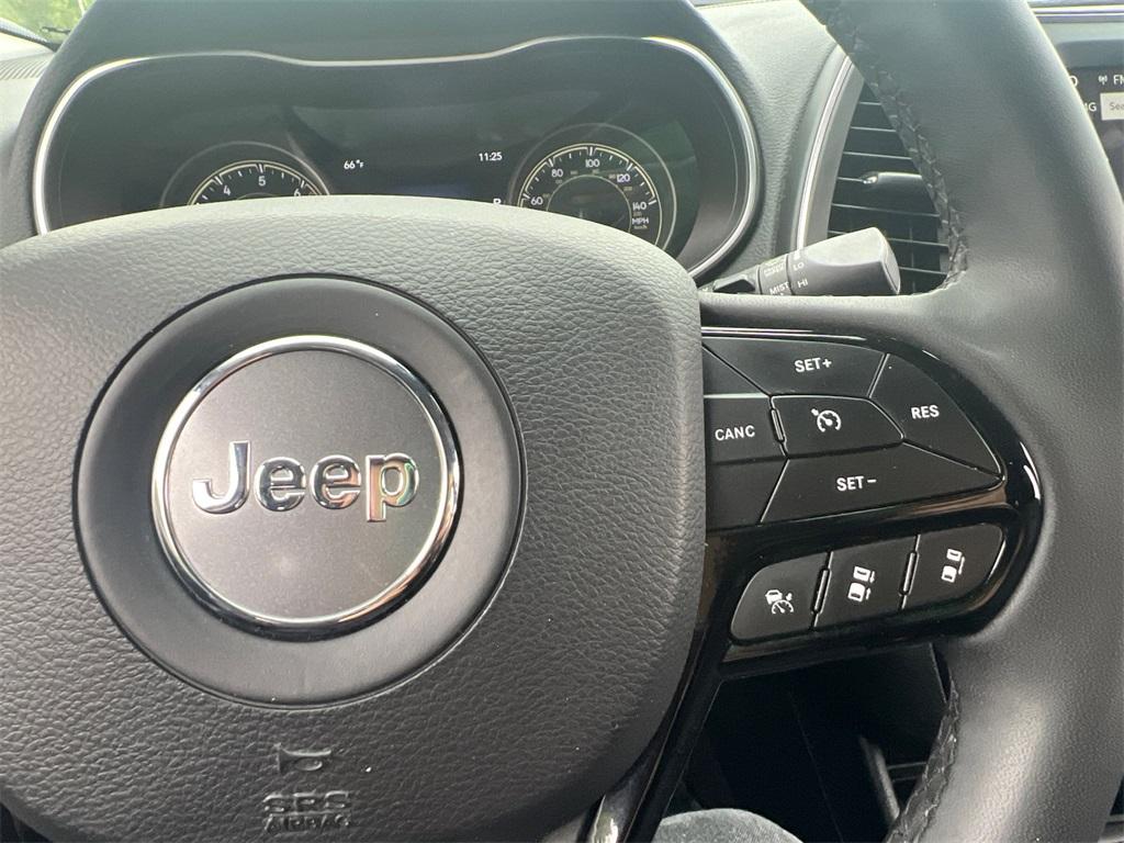 used 2023 Jeep Cherokee car, priced at $24,000