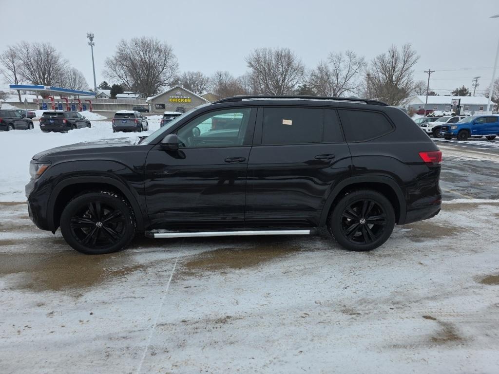 used 2022 Volkswagen Atlas car, priced at $30,000