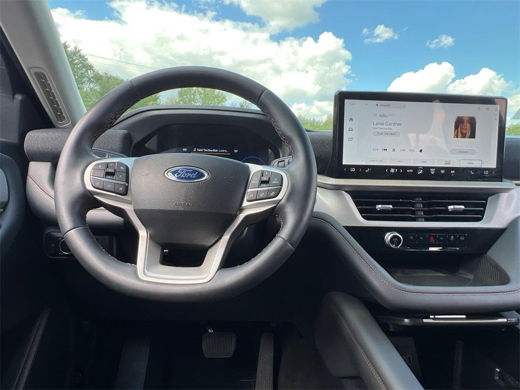 used 2025 Ford Explorer car, priced at $37,500
