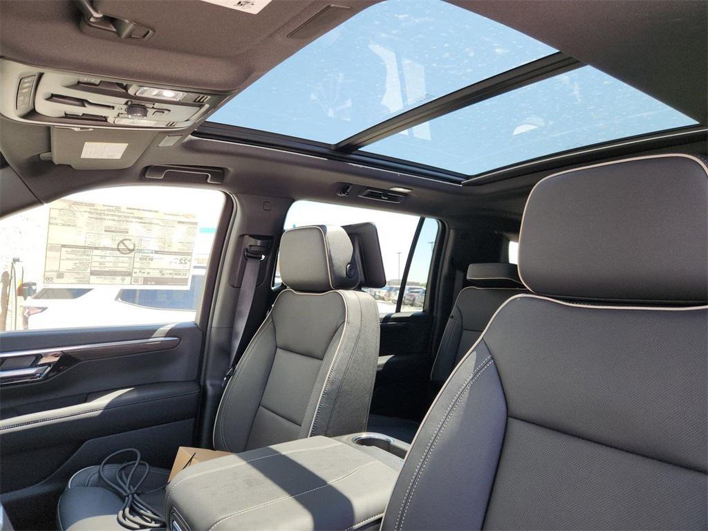 new 2025 Chevrolet Suburban car, priced at $87,044