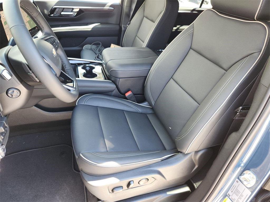 new 2025 Chevrolet Suburban car, priced at $87,044