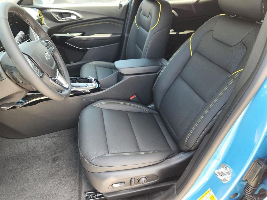 new 2025 Chevrolet Trax car, priced at $25,549
