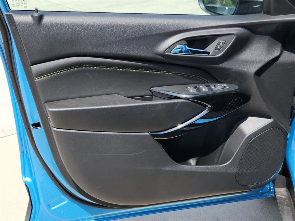 new 2025 Chevrolet Trax car, priced at $25,549