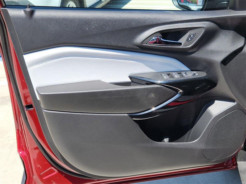 new 2025 Chevrolet Trax car, priced at $24,199