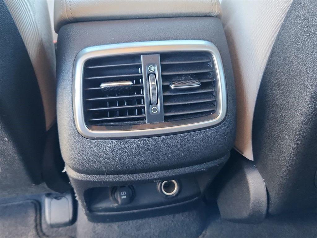 used 2018 Kia Sorento car, priced at $13,178