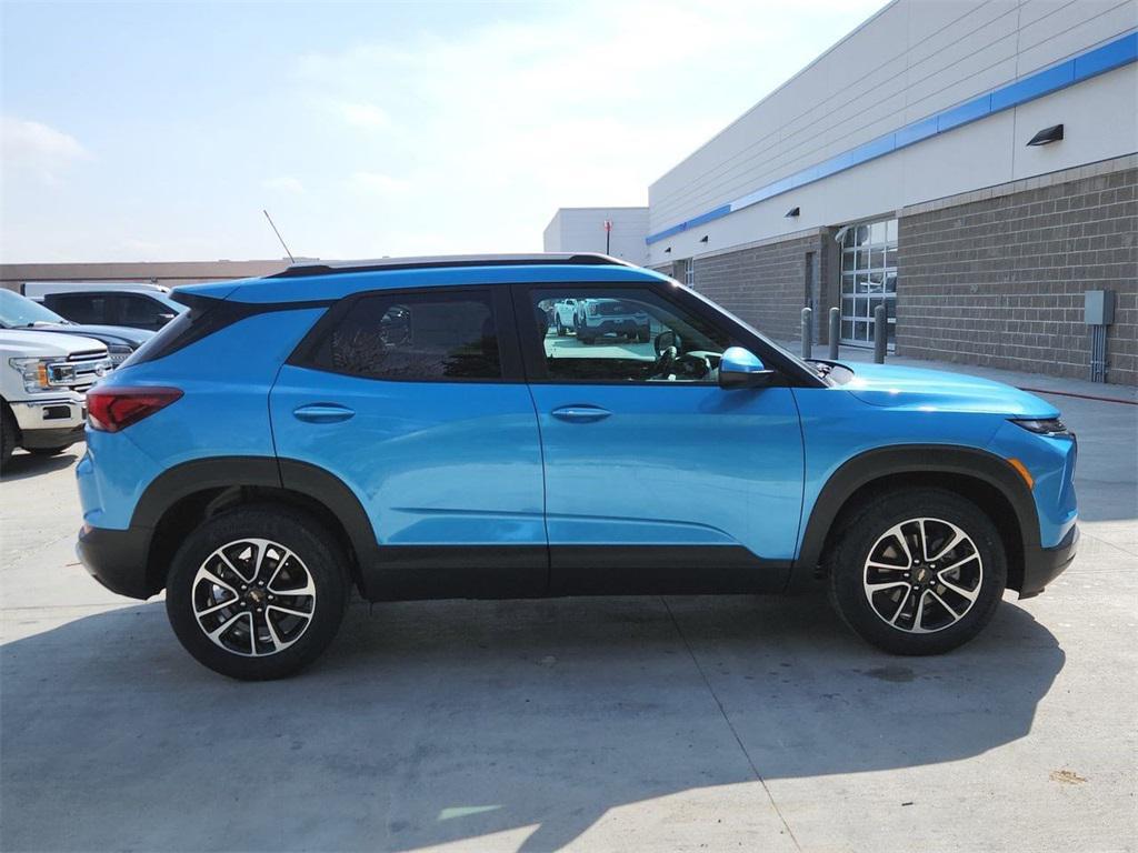 new 2025 Chevrolet TrailBlazer car, priced at $26,692