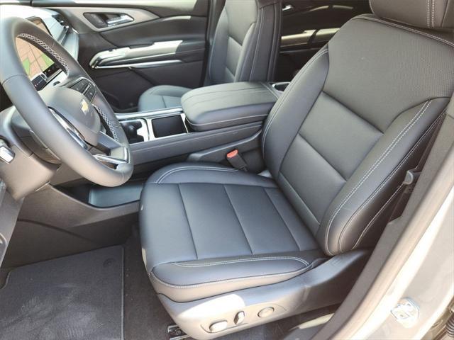 new 2025 Chevrolet Traverse car, priced at $45,434