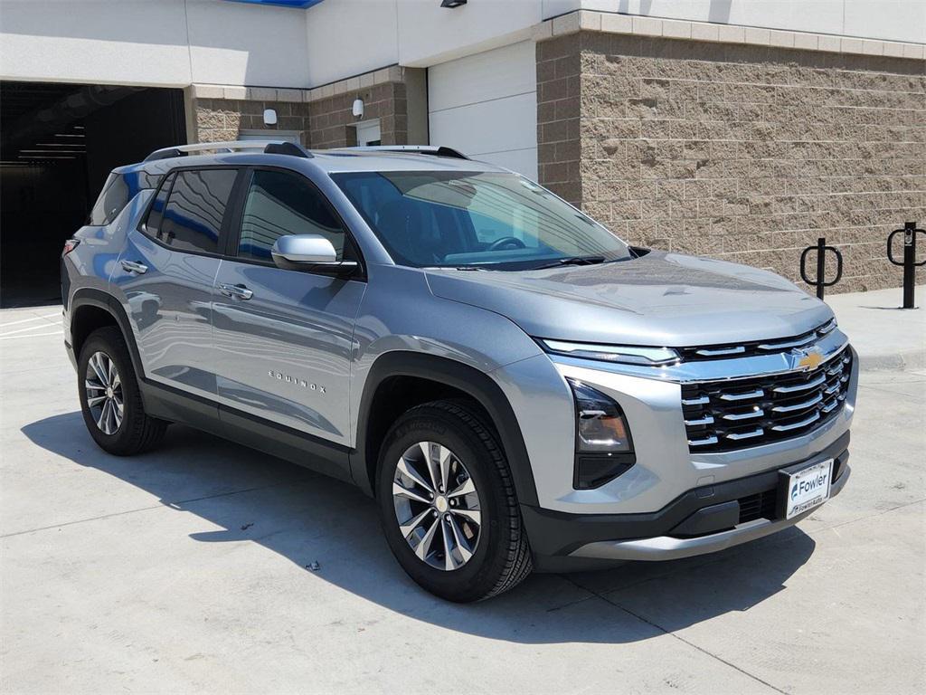 new 2025 Chevrolet Equinox car, priced at $30,702