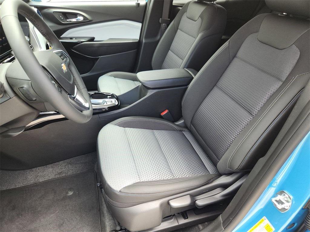 new 2025 Chevrolet Trax car, priced at $25,403