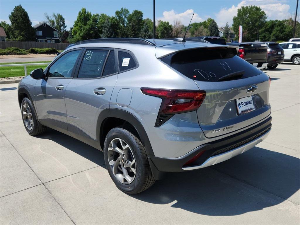 new 2025 Chevrolet Trax car, priced at $24,199