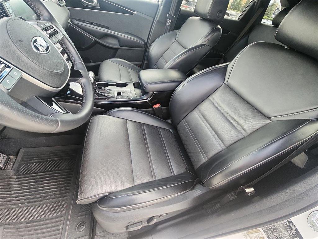 used 2019 Kia Sorento car, priced at $25,032