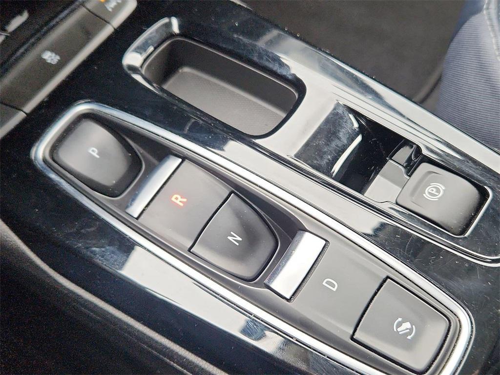 used 2022 Chevrolet Bolt EUV car, priced at $21,364