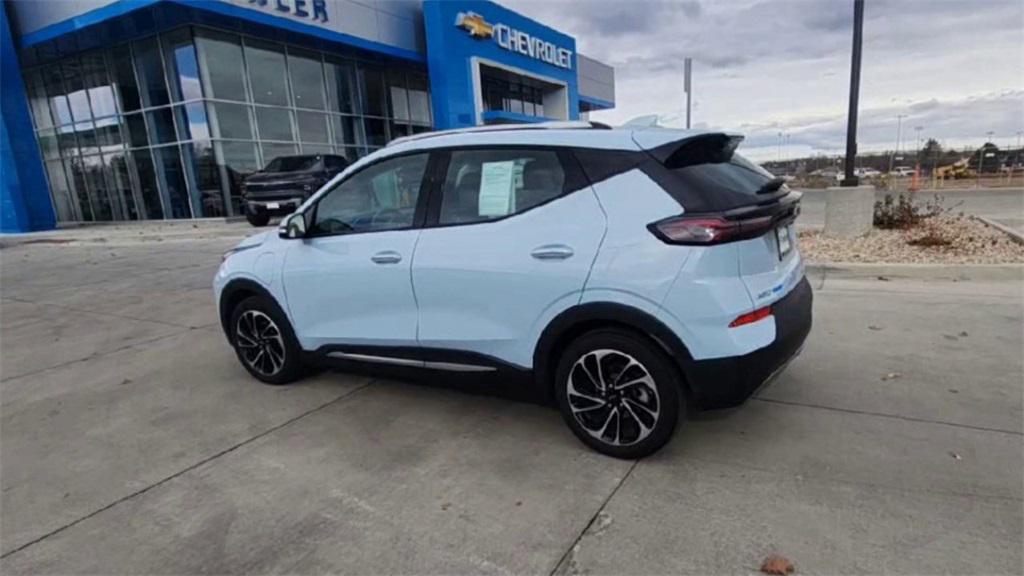 used 2022 Chevrolet Bolt EUV car, priced at $21,364