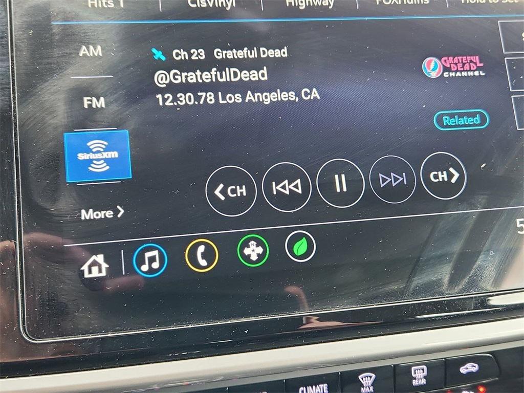 used 2022 Chevrolet Bolt EUV car, priced at $21,364