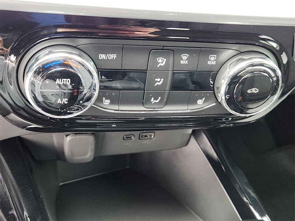 new 2025 Chevrolet Trax car, priced at $23,734