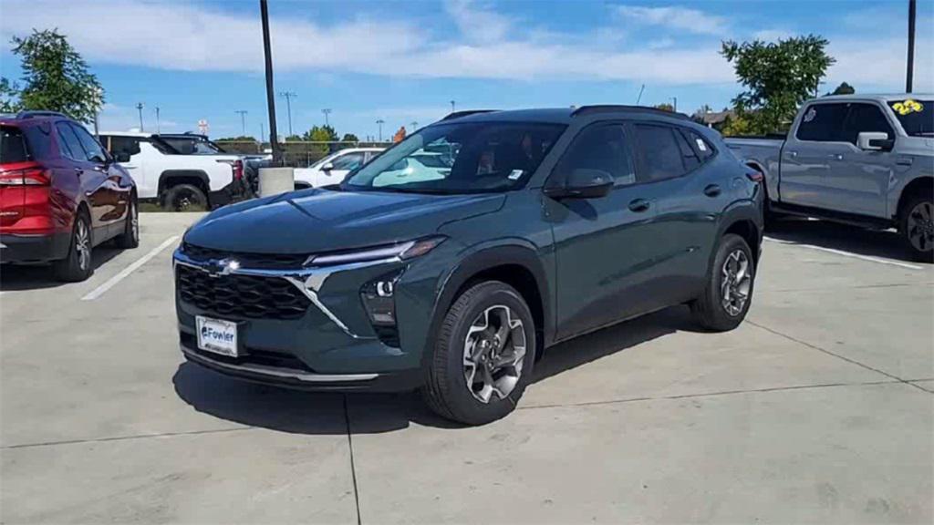 new 2025 Chevrolet Trax car, priced at $24,008