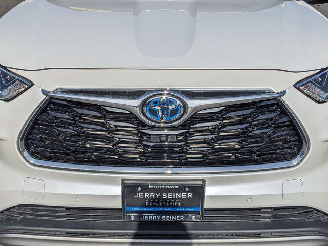 used 2022 Toyota Highlander Hybrid car, priced at $42,953