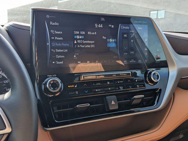 used 2022 Toyota Highlander Hybrid car, priced at $42,953