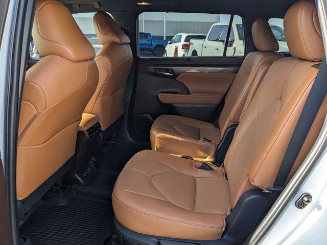 used 2022 Toyota Highlander Hybrid car, priced at $42,953