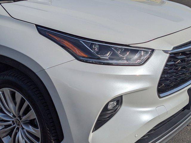 used 2022 Toyota Highlander Hybrid car, priced at $42,953
