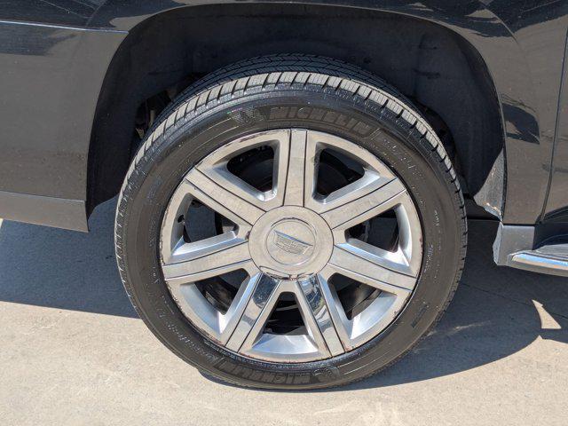 used 2017 Cadillac Escalade ESV car, priced at $22,472