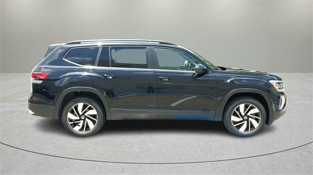 new 2025 Volkswagen Atlas car, priced at $39,999